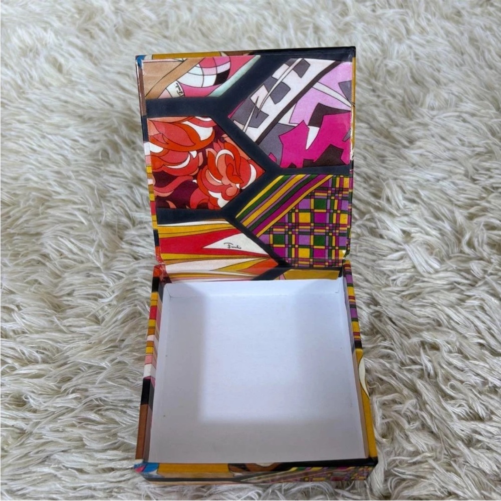 Emilio Pucci Multicolor Abstract Design book - Picture 9 of 9
